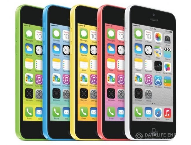 Apple резко сокращает производство iPhone 5C
