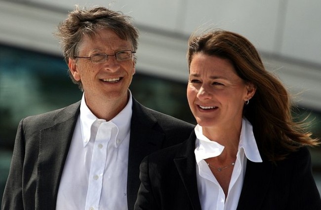 Билл Гейтс выделил средства на систему зарядки смартфона мочой