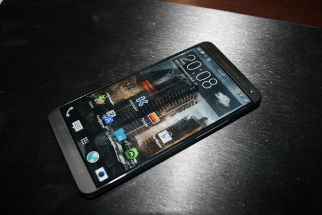 Новые фото HTC One+