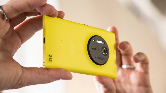 Microsoft снова начала обмен iPhone на Lumia