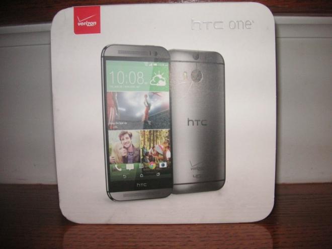 Новый HTC One был продан на eBay за $500
