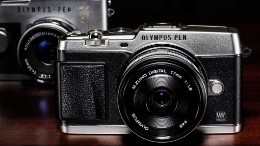 Революционный флагман от Olympus OM-D E-M1 и камера-мечта коллекционеров PEN E-P5 удостоены наград iF Product Design Awards 2014