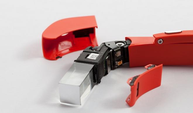 Google Glass получат дизайн от Vogue, Oakley и Ray-Ban