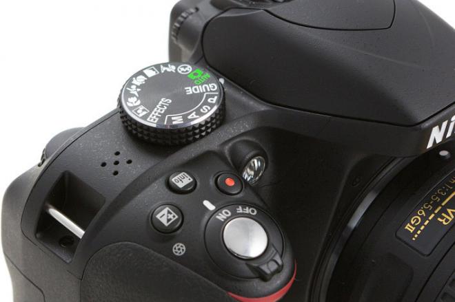 Nikon D3300 — 24 MP зеркалка для начинающих