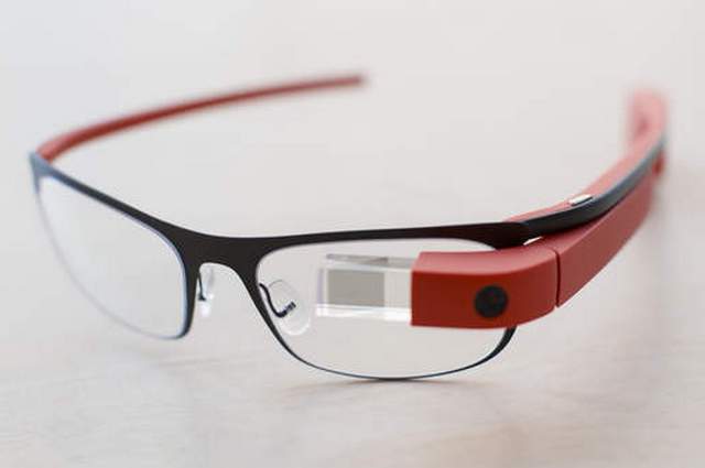 Google Glass 2 получат миниатюрный OLED-дисплей